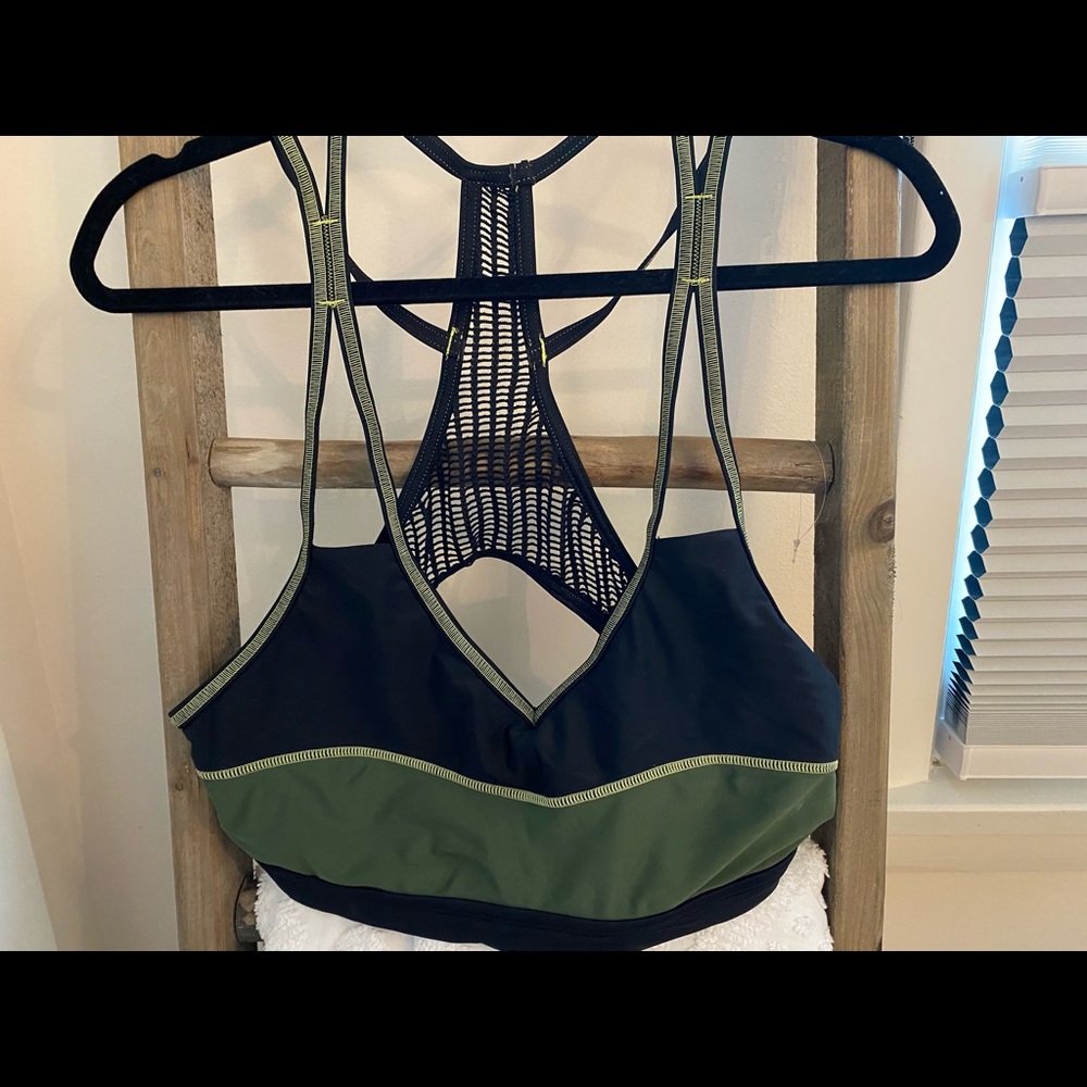 XL bikini or sports top